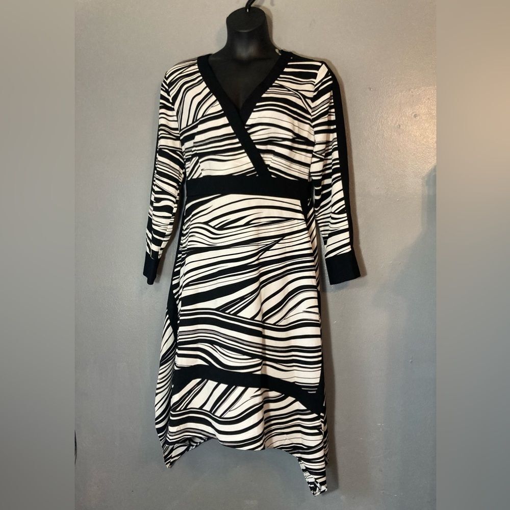Black & White Wrap-Style Women’s Dress